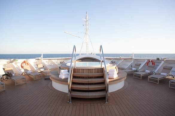 Seabourn Encore - Bow Whirlpool 2.jpg